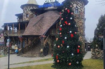 Отель Времена года, Люкс с балконом