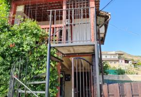 2 к. квартира на земле в Орджоникидзе
