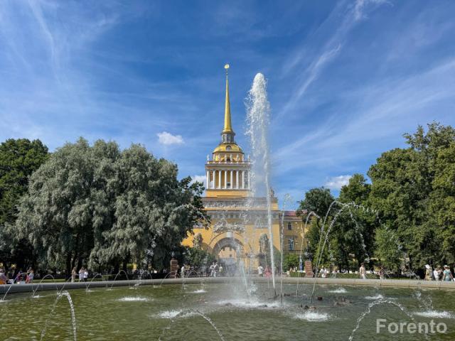 Фонтан в Александровском саду