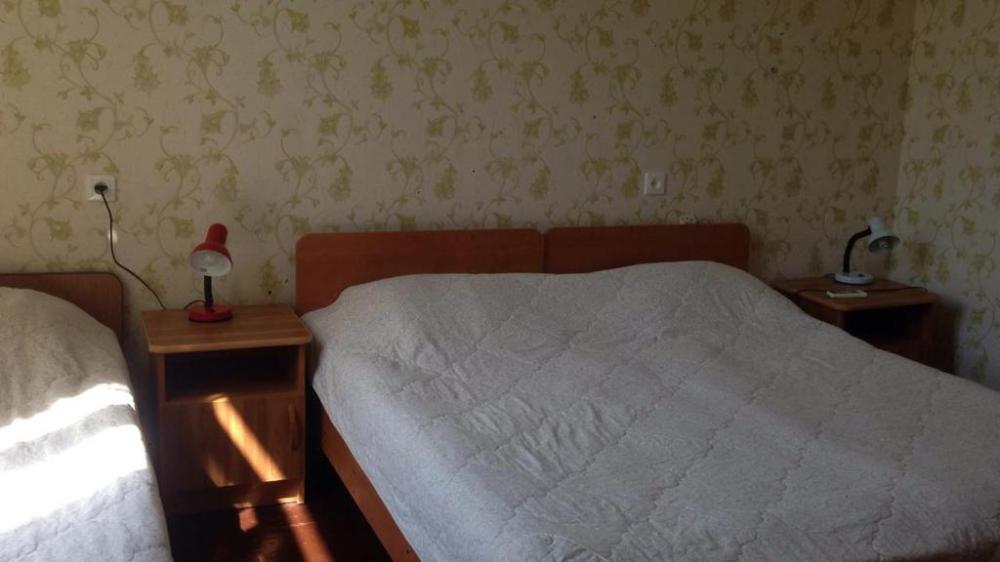 Гостевой дом форелька. Ленина, 1 переулок, д.8 Генерала Дбар, 1 переулок, д.8, Гагра
