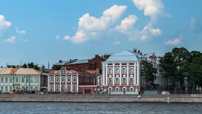 Здание Двенадцати коллегий