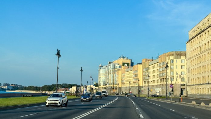Воскресенская набережная